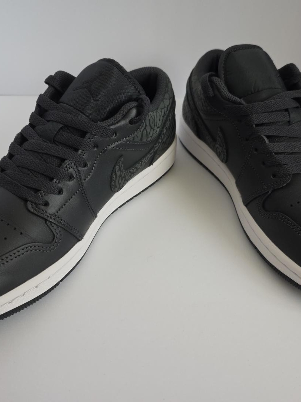 Air Jordan 1 Low SE Black Elephant Men’s 8.5 FB9907-001